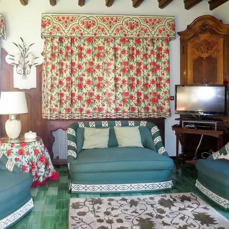 Sleeps 12 Pool Wifi *