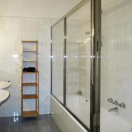 Sleeps 12 Pool Wifi Ferienhaus Castelveccana